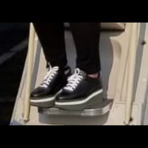 Anybody know what brand oxfords these are?